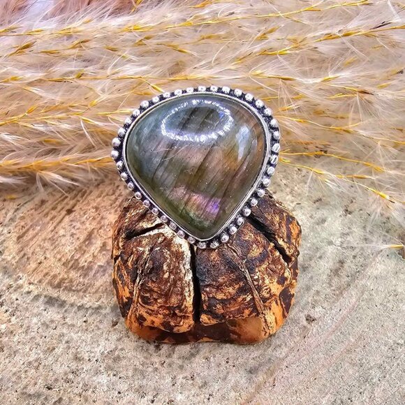 Nature Labradorite Triangular Shape 925 Ring ( Size 10) - Picture 4 of 10
